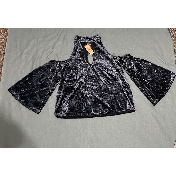 American Eagle Outfitters Crushed Velvet Cold Shoulder Top Size xs new - Picture 5 of 8